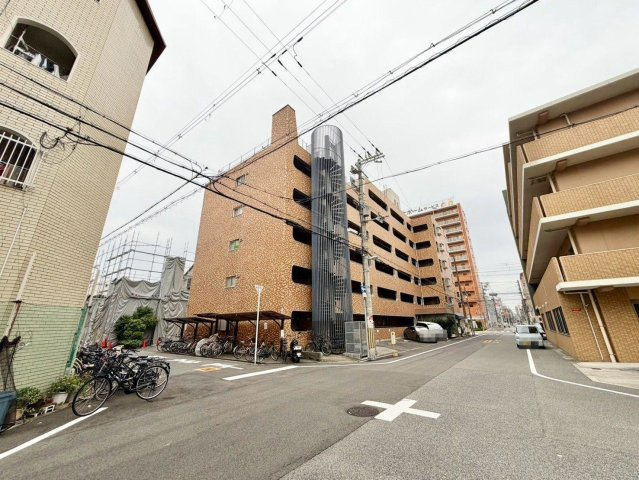 あびこターミナルハイツの外観|ご要望に合わせたリフォーム、水回りの新設、軽微な改装からフルリフォームまで柔軟に対応いたします。お気軽にご相談ください。※リフォームには別途費用が発生します。