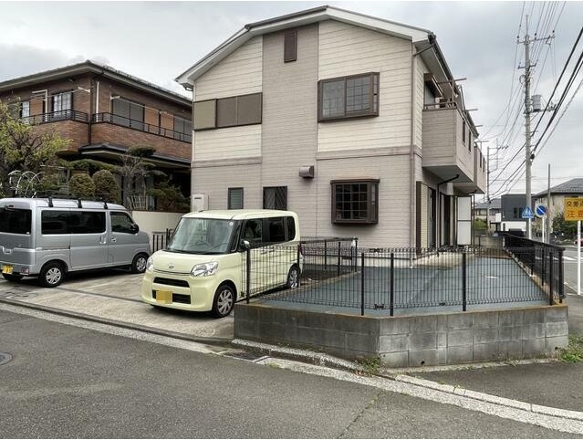 さかいテラスEの駐車場