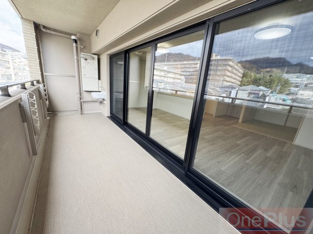 パークシュロス芦屋のバルコニー