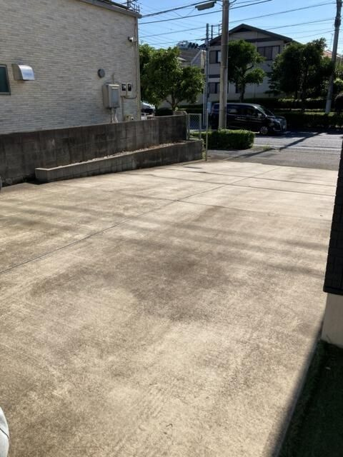 鈴木町一丁目貸家の庭