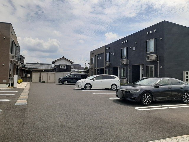 カラク・Ⅱの駐車場|駐車場完備です