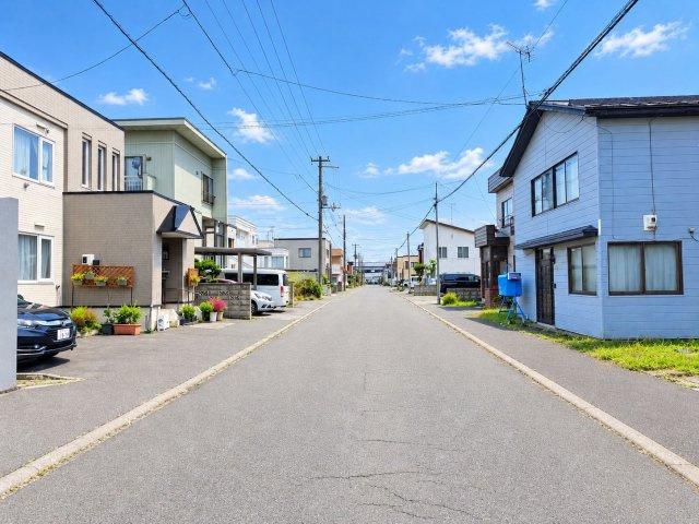 伏古9条2丁目　土地の前面道路含む現地写真|南西側から撮影した前面道路