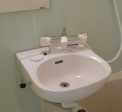 墨田区八広４丁目のアパートの洗面所