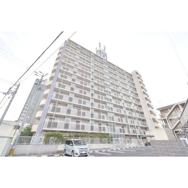 ルポ小郡駅前【キャッシュバック対象物件】の外観|外観は落ち着いています