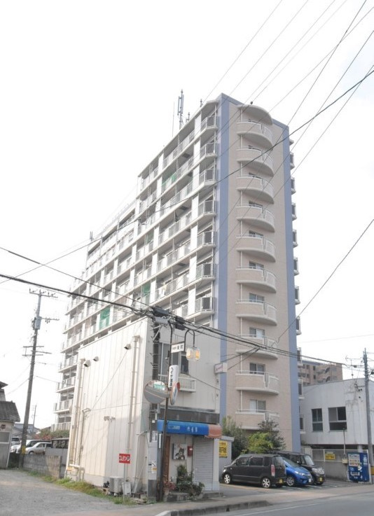 ルポ小郡駅前【キャッシュバック対象物件】の外観|外観もきれいです