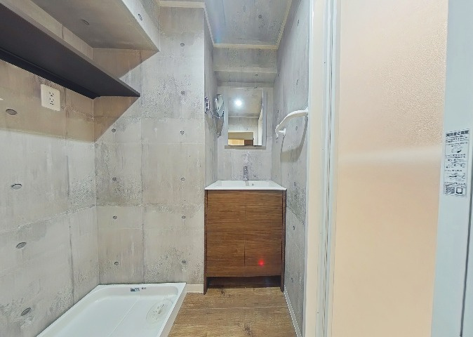 朝日プラザ千里B棟の独立洗面台