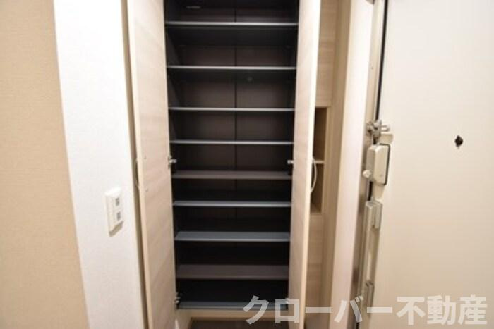 アルチェヴィータの玄関|シューズボックス（トールタイプ）