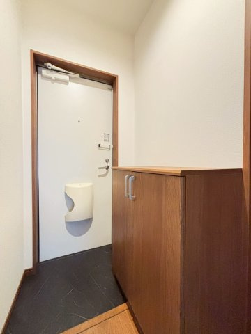アライアンス　鳳東町の玄関