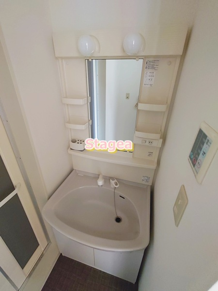 コンフォールの洗面所