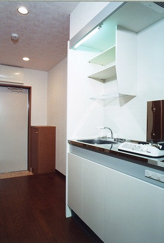 新品家具付きマンション美野島4(KaGood福岡)のキッチン