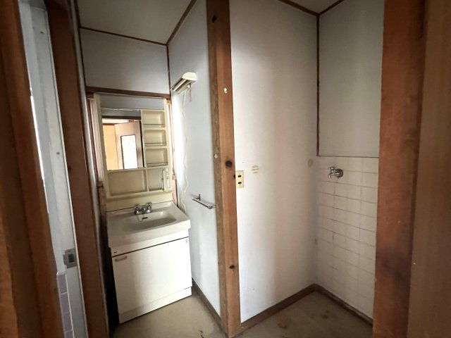 津山市沼　中古住宅　4DKの脱衣所