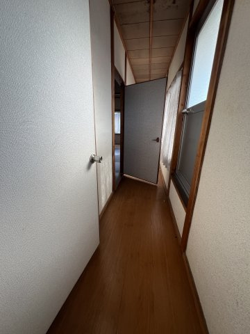 津山市沼　中古住宅　4DKの内装|２階廊下