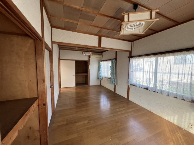 津山市沼　中古住宅　4DKの洋室|２階洋室