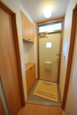 【玄関】 | ル・シエル | 収納もある玄関です