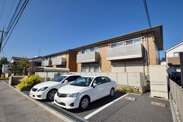 【駐車場】 | ル・シエル | 駐車場に車を止められます