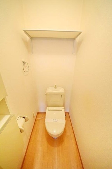 【トイレ】 | ル・シエル | 落ち着いた色調のトイレです