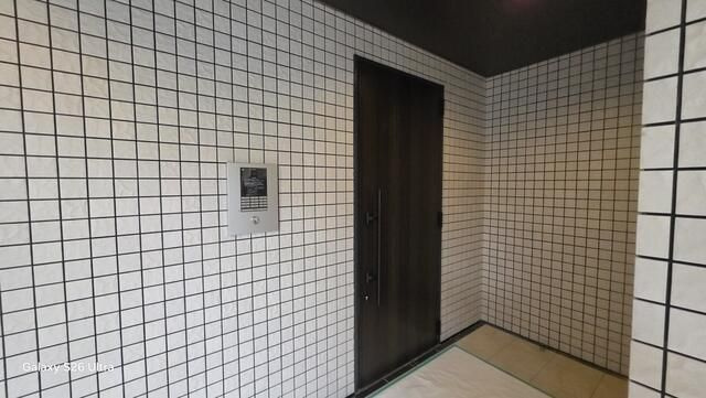 アベニール柏中央のエントランス