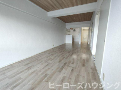 【居間・リビング】 | アスモ岡町 | ※同タイプの写真となり、実際のお部屋とは異なる場合があります