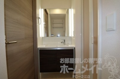 セレスティア江戸川Ⅱの独立洗面台