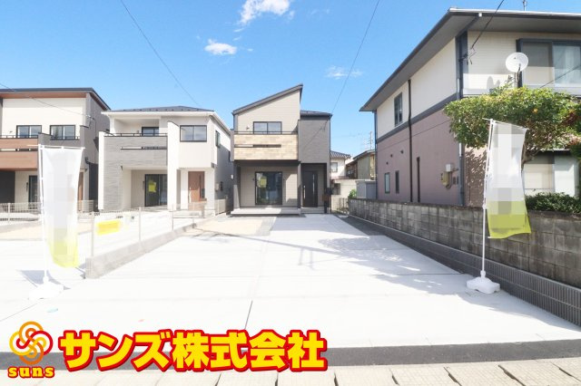 郡山市昭和2丁目　　　４号棟　　　小原田小学校、小原田中学区の外観|南東側から見た駐車場を含む外観♪