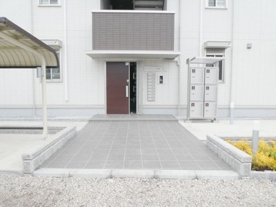 【エントランス】 | オーチャードヒル　参番館