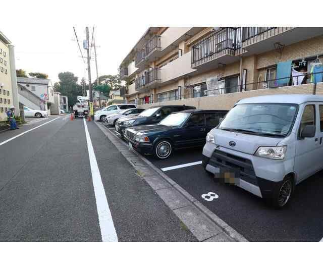 日香苑Ｉの駐車場