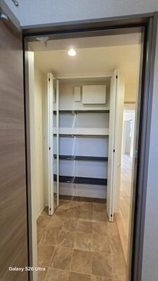 アベニール柏中央の玄関