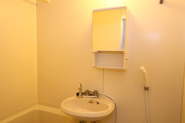 クレスト日吉の洗面所|※同タイプ別部屋の参考写真になります