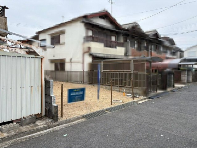 式内町　新築一戸建の前面道路含む現地写真|◆４ＬＤＫのゆとりのある間取りのお住まい◆お子様のお部屋や趣味のお部屋もご用意いただけます♪