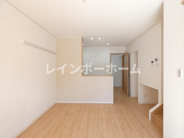 プリエ　ローザA号棟の居間・リビング