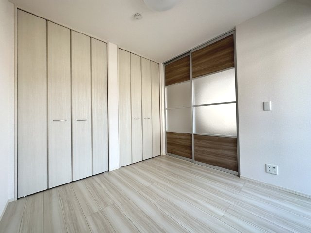 【寝室】
