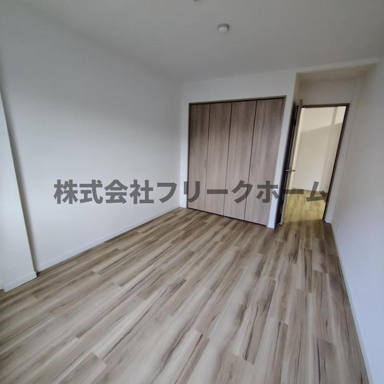 三鷹市下連雀６丁目の賃貸マンションの収納