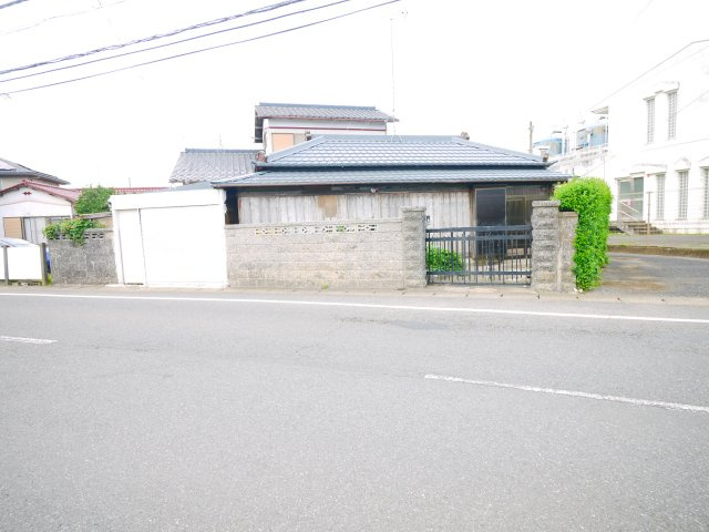 八街市大木　中古戸建の外観|スーパータイヨーが目の前徒歩約1分　JR総武本線八街駅徒歩約13分 海保病院徒歩約5分 ユニットバス