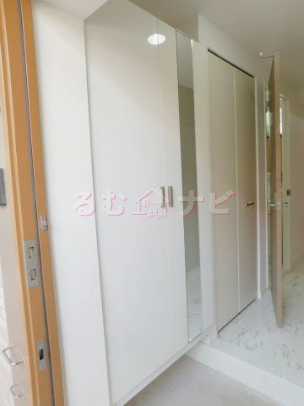 那珂川市道善２丁目の賃貸マンションの玄関