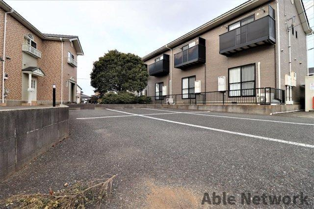 フォレストヒルⅡ の駐車場