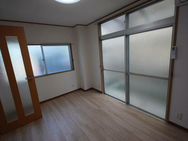 コーポ豊の寝室|使い勝手のいい寝室です