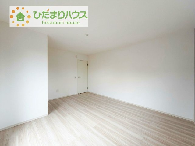 【寝室】 | 取手市井野8期　新築戸建　1号棟 | 広めの主寝室は、ベッドの他にもパソコンデスクやドレッサーなども置けちゃいます(*^-^*)