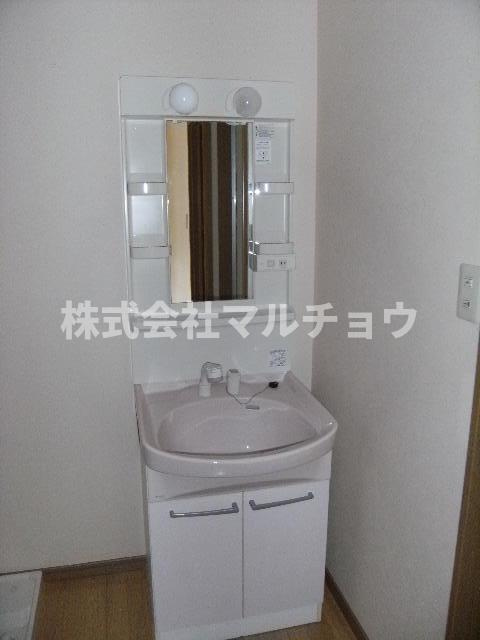 ハイツＨＭＴの洗面所|忙しい朝には欠かせない洗面所です