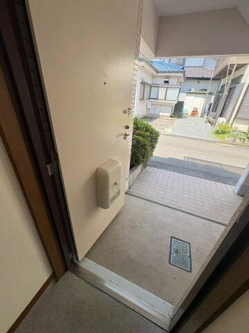 アジサイマンションの玄関