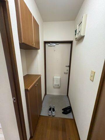 アジサイマンションの玄関