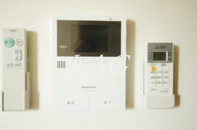 【設備】 | アムール錦 | モニター付きインターホンです。