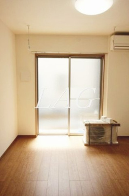 【居間・リビング】 | アムール錦 | 洋室のお部屋です。