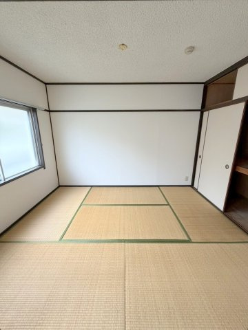 シャルマン東高須の和室