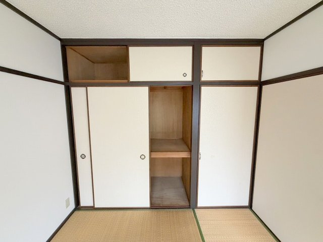 シャルマン東高須の和室