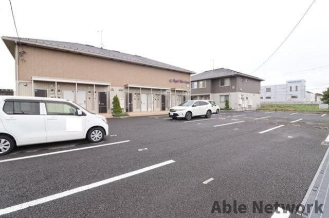 ロイヤルブルーオーシャンAの駐車場|駐車場