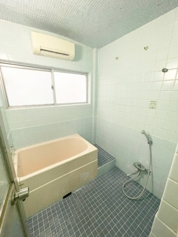 八条源町の浴室