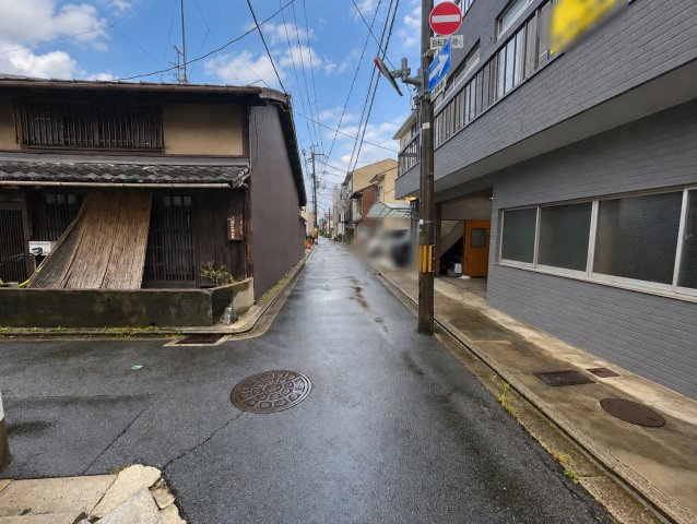 八条源町の前面道路含む現地写真