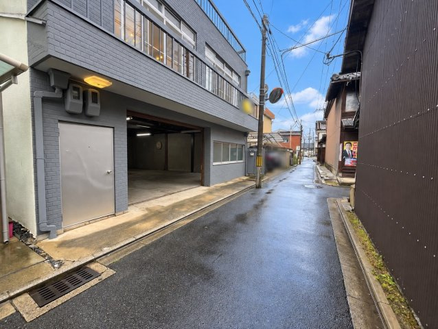 八条源町の前面道路含む現地写真