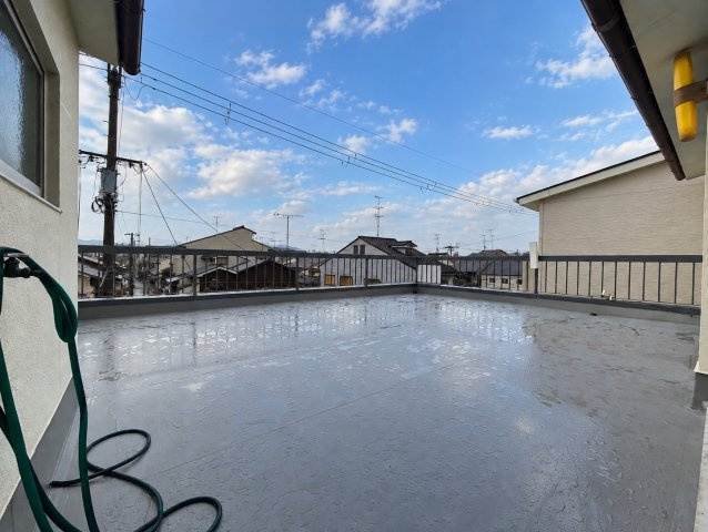 八条源町のバルコニー