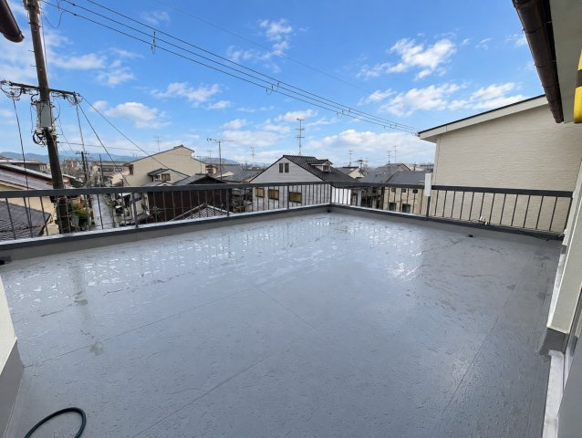 八条源町のバルコニー
